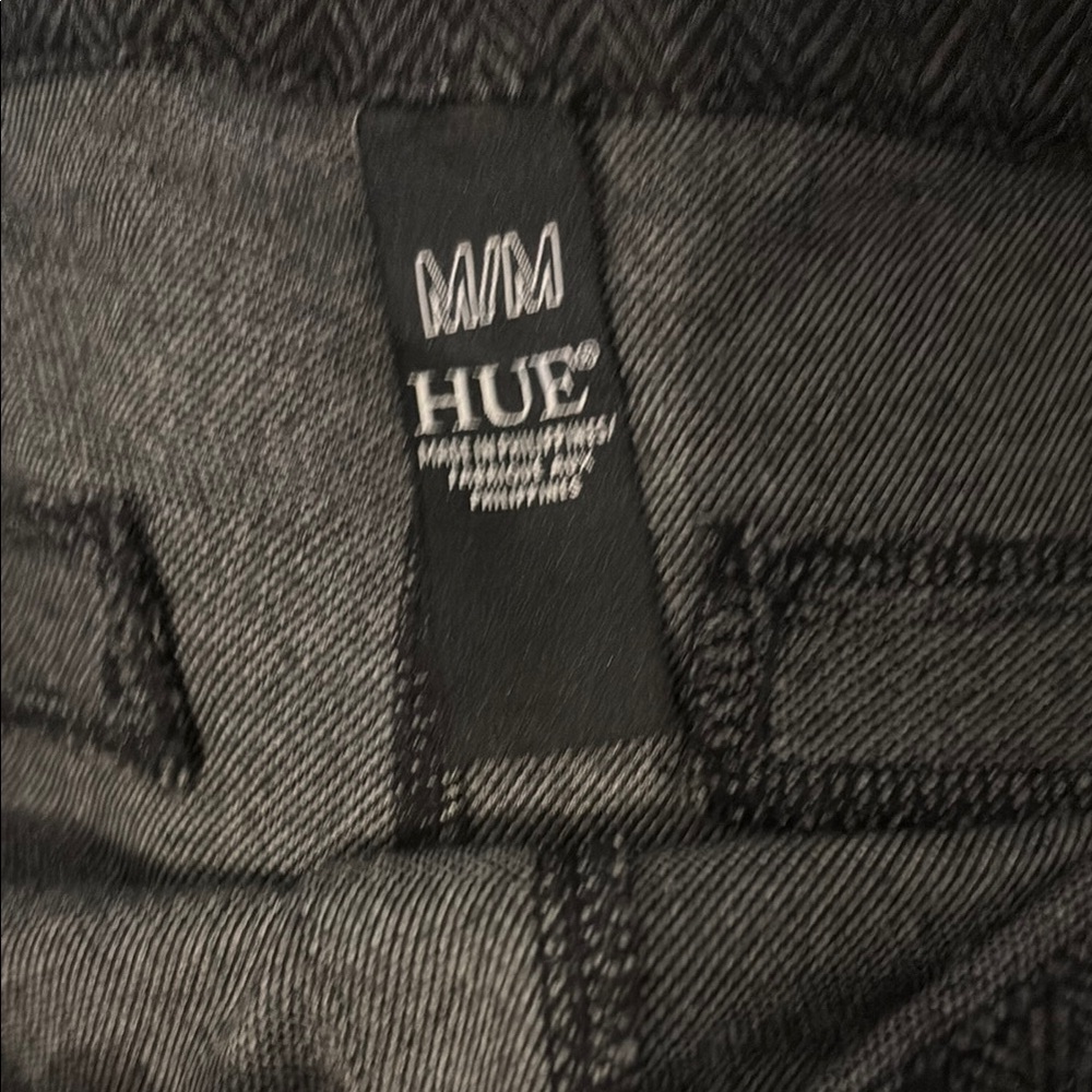 HUE Black with white pinstripes with Contrasting Stitching leggings